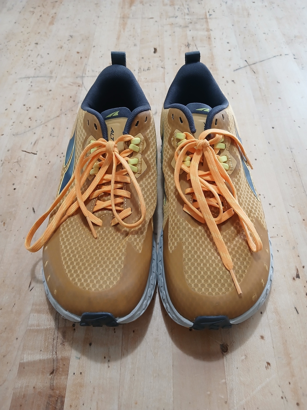 Altra Trail Running Shoes Sneakers Yellow Womens Size 9 - Picture 2 of 7